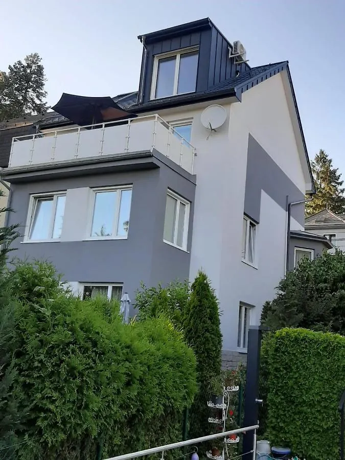 Apartment Haus Apricum - Schoen Wohnen & Gratis Parken Vienna Austria