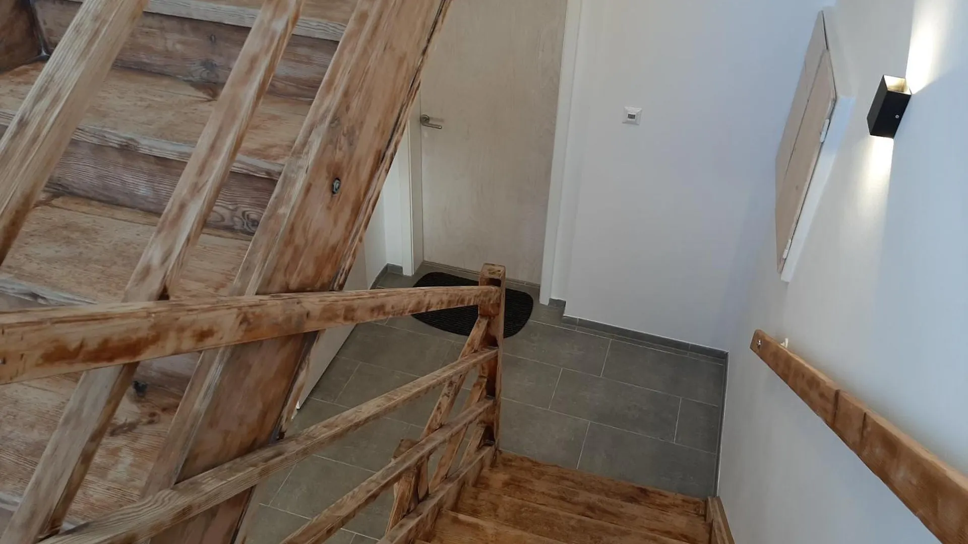 Haus Apricum - Schoen Wohnen & Gratis Parken Vienna Apartment